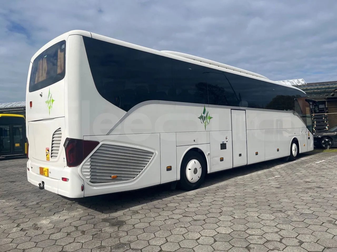 Setra S516 HD/2  - Euro6 - 315kW - 13.120mt - Base cover photo