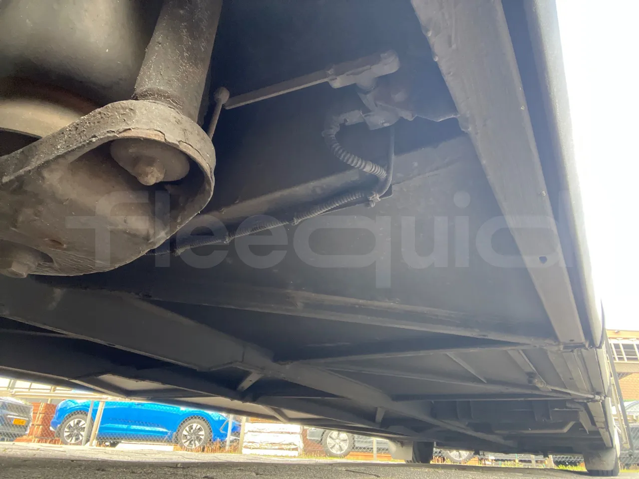 Setra S516 HD/2  - Euro6 - 315kW - 13.120mt - axel 3  discs right