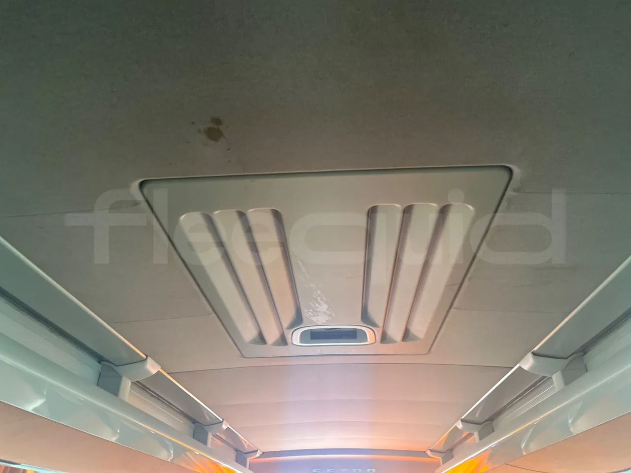 Setra S516 HD/2  - Euro6 - 315kW - 13.120mt - roof hatch 1