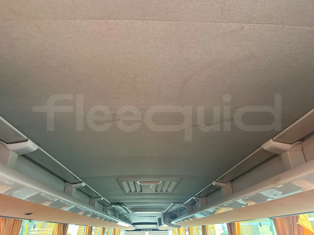 Setra S516 HD/2  - Euro6 - 315kW - 13.120mt - overhead compartments photo