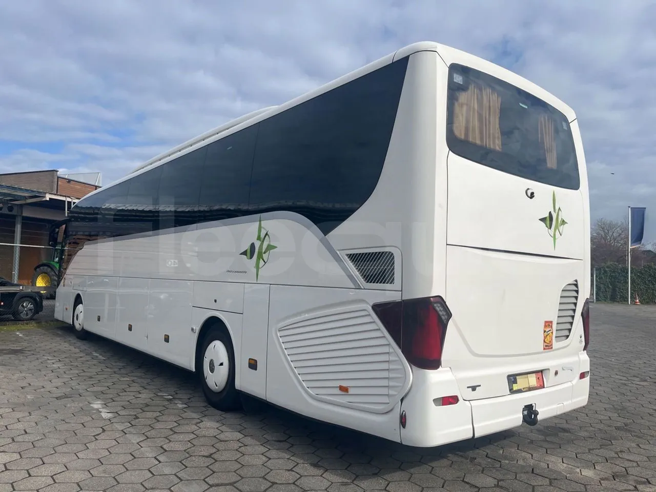 Setra S516 HD/2  - Euro6 - 315kW - 13.120mt - left side photo