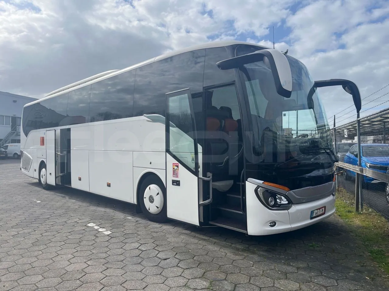 Setra S516 HD/2  - Euro6 - 315kW - 13.120mt - turntable external (18m)
