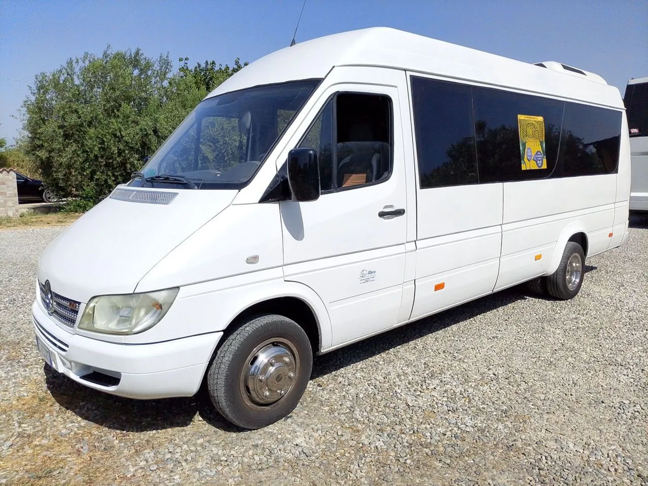 Mercedes-Benz Sprinter 416CD - EUR3 - 115kW - 6.995 - 3/4 front left (mandatory for bus to scrap)