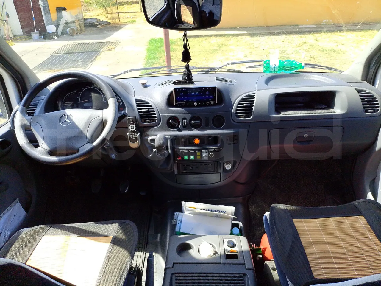 Mercedes-Benz Sprinter 416CD - EUR3 - 115kW - 6.995 - buttons panels on (mandatory for bus to scrap)