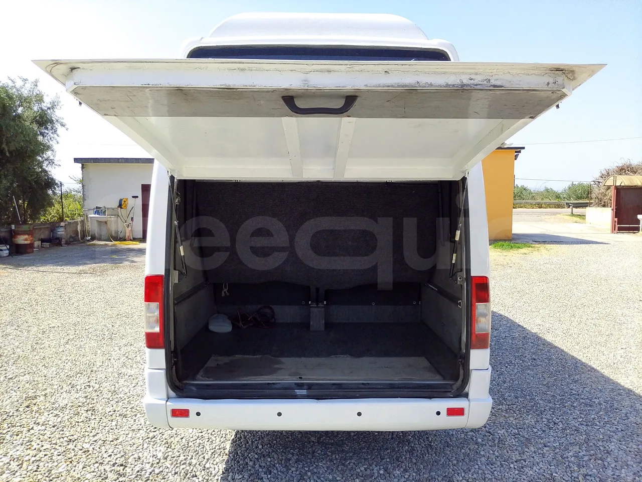 Mercedes-Benz Sprinter 416CD - EUR3 - 115kW - 6.995 - luggage rack photo