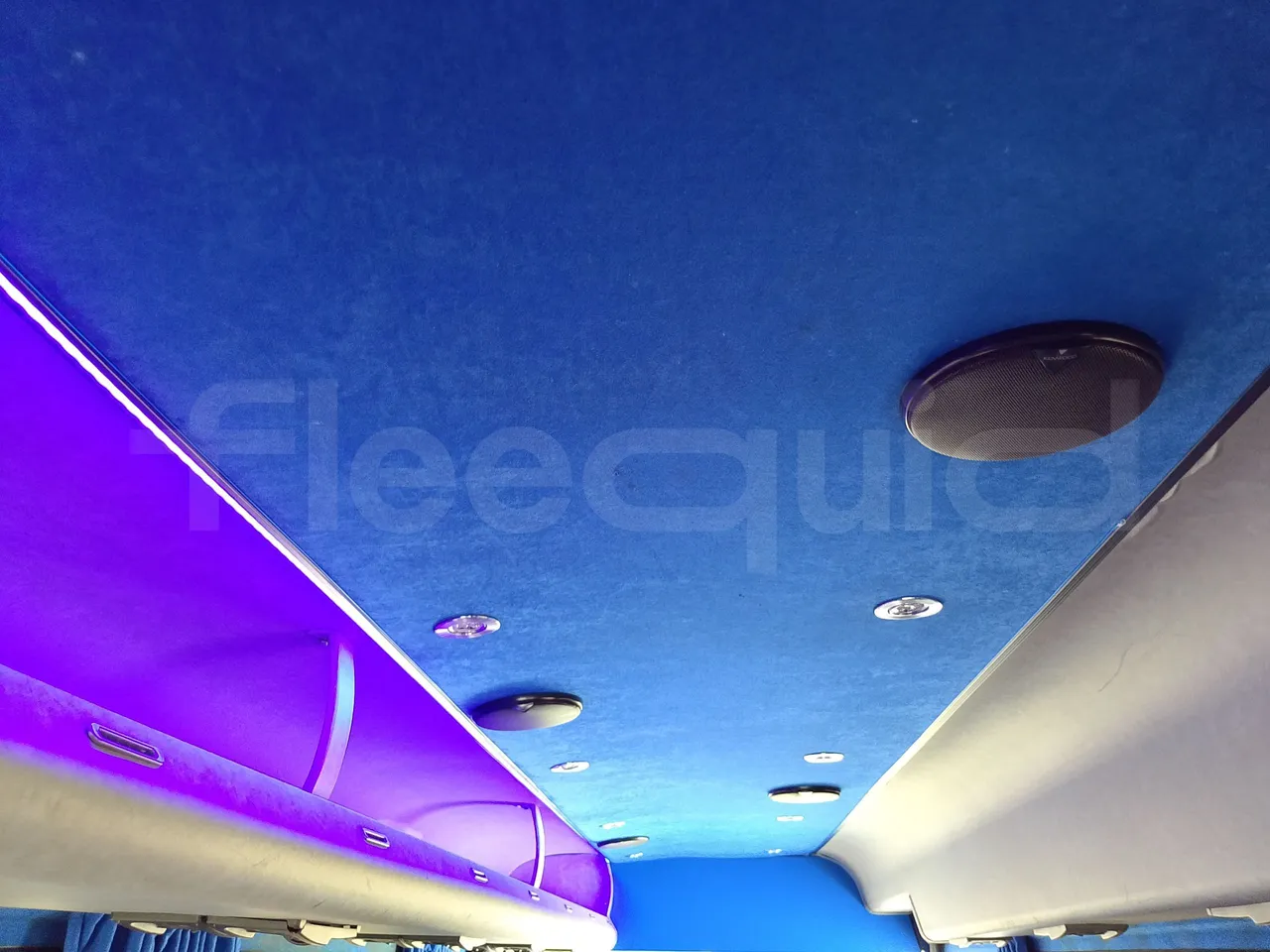 Mercedes-Benz Sprinter 416CD - EUR3 - 115kW - 6.995 - overhead compartments photo