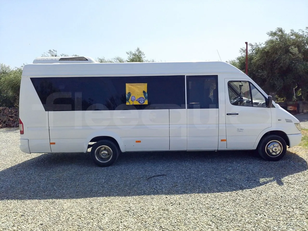 Mercedes-Benz Sprinter 416CD - EUR3 - 115kW - 6.995 - right side doors closed