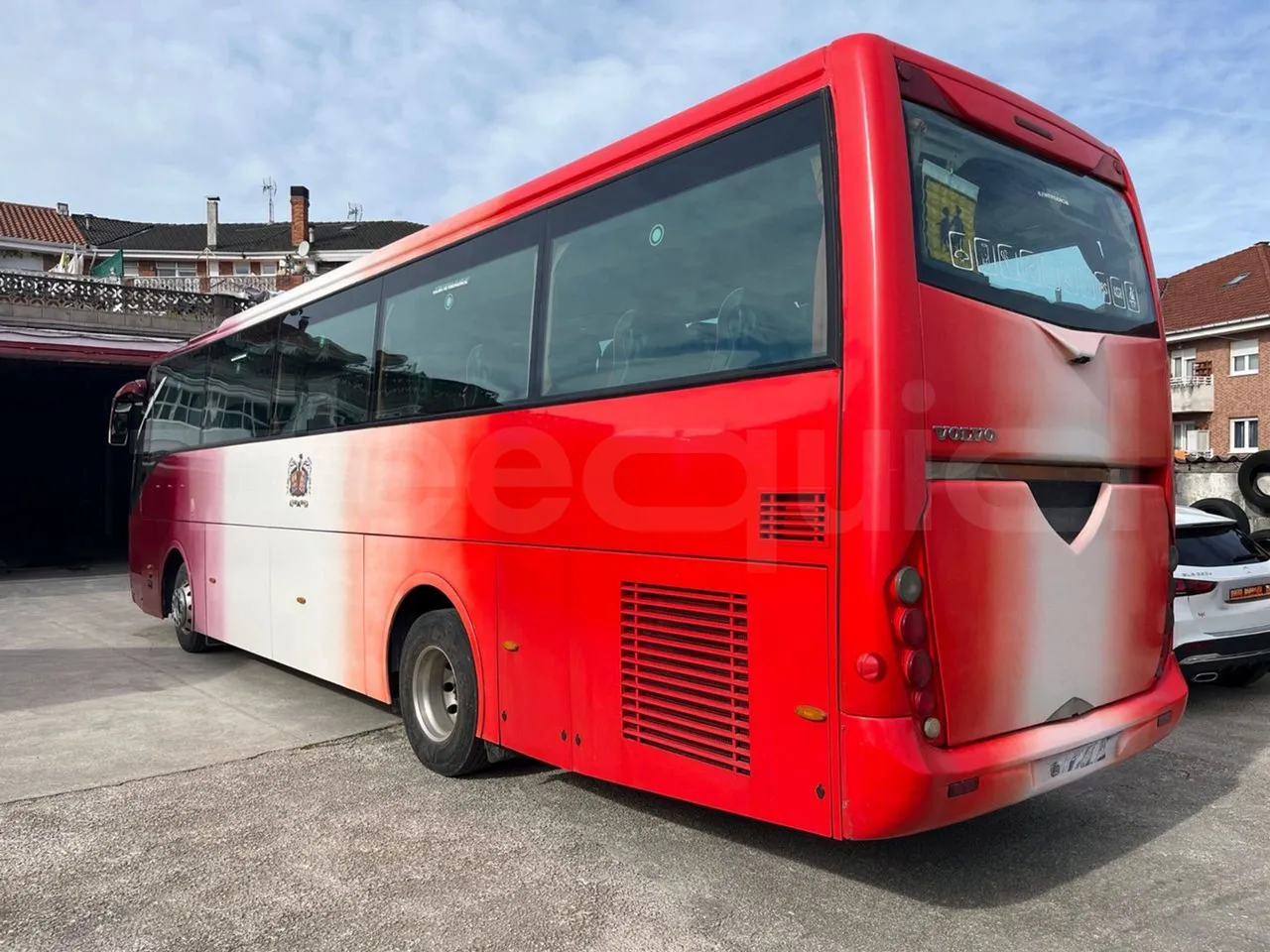 Volvo B12BER 4x2 - Euro4 - 309kW - 12.000mt - 3/4 left rear side