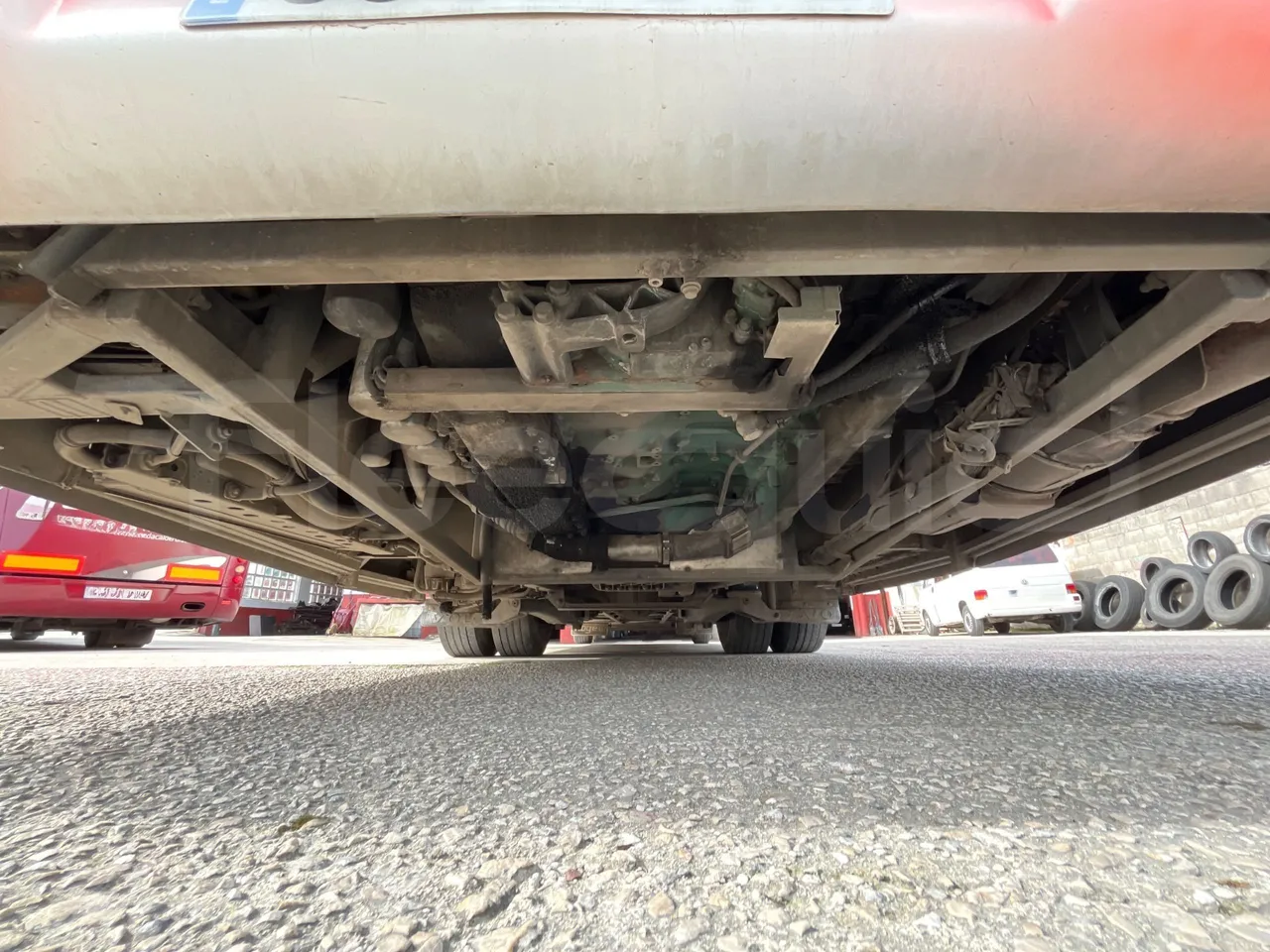 Volvo B12BER 4x2 - Euro4 - 309kW - 12.000mt - bellows turntable (18m)