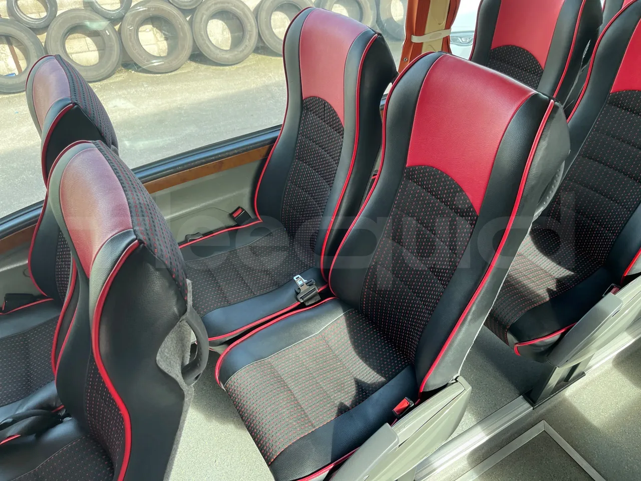 Volvo B12BER 4x2 - Euro4 - 309kW - 12.000mt - single seat detail