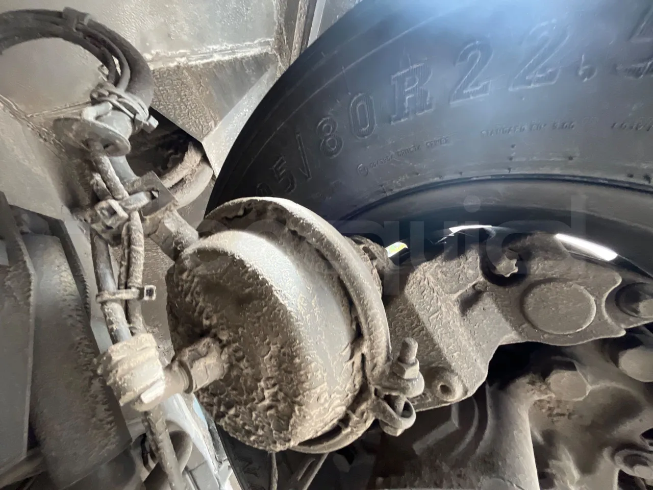 Volvo B12BER 4x2 - Euro4 - 309kW - 12.000mt - front brake calipers left