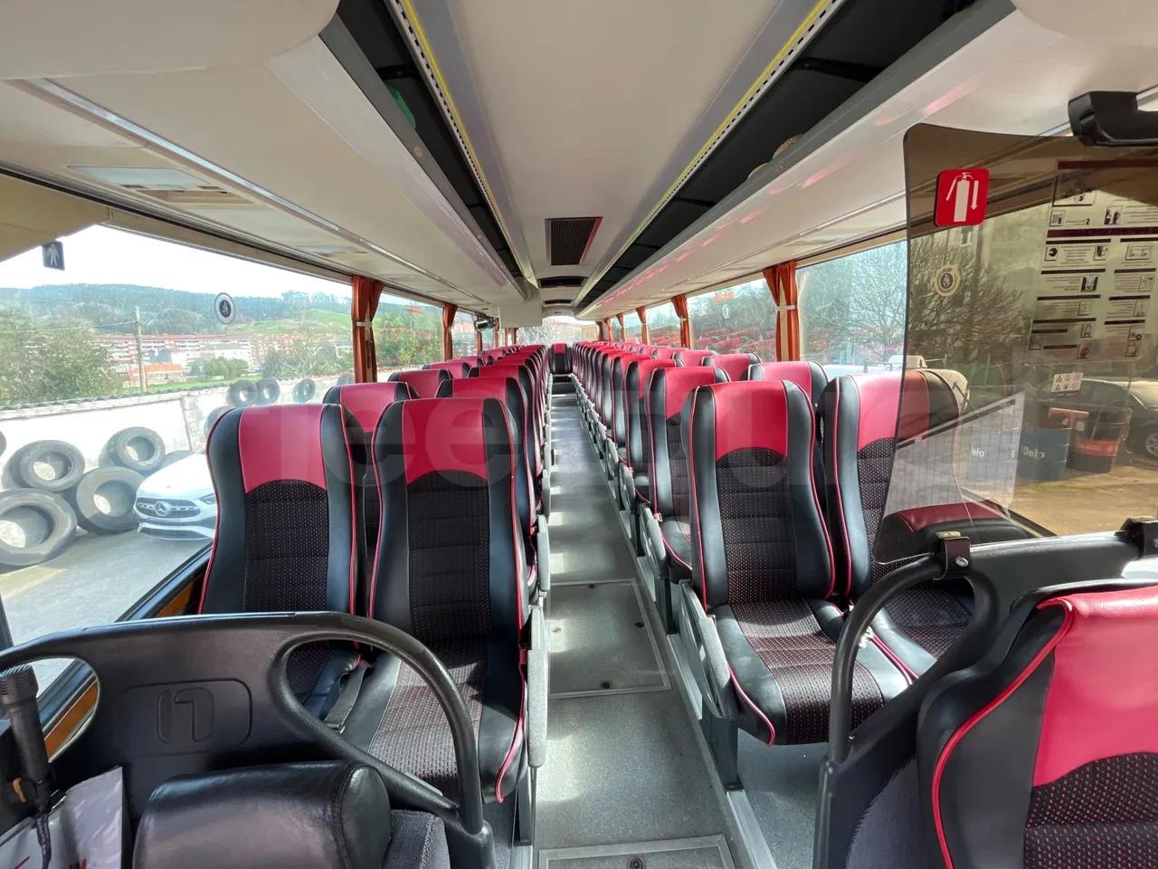 Volvo B12BER 4x2 - Euro4 - 309kW - 12.000mt - handrails photo