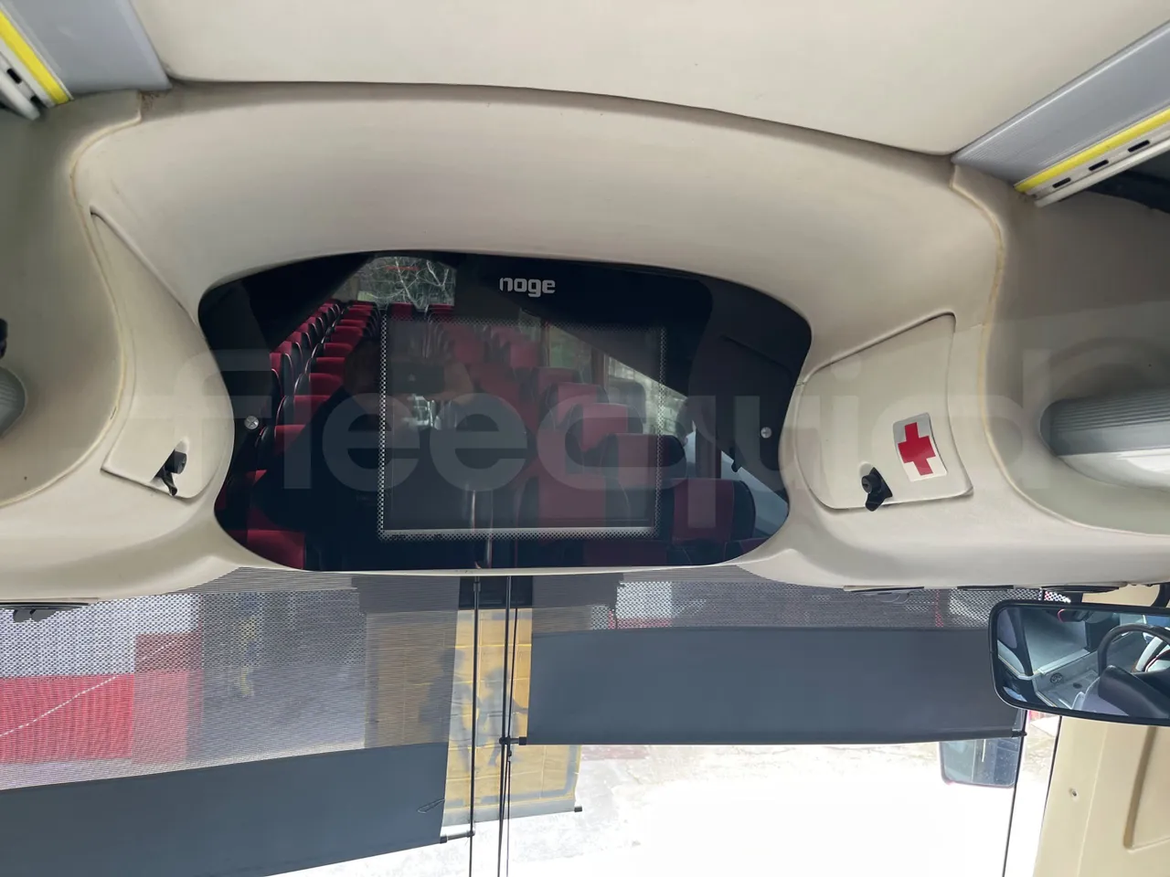 Volvo B12BER 4x2 - Euro4 - 309kW - 12.000mt - overhead compartments photo