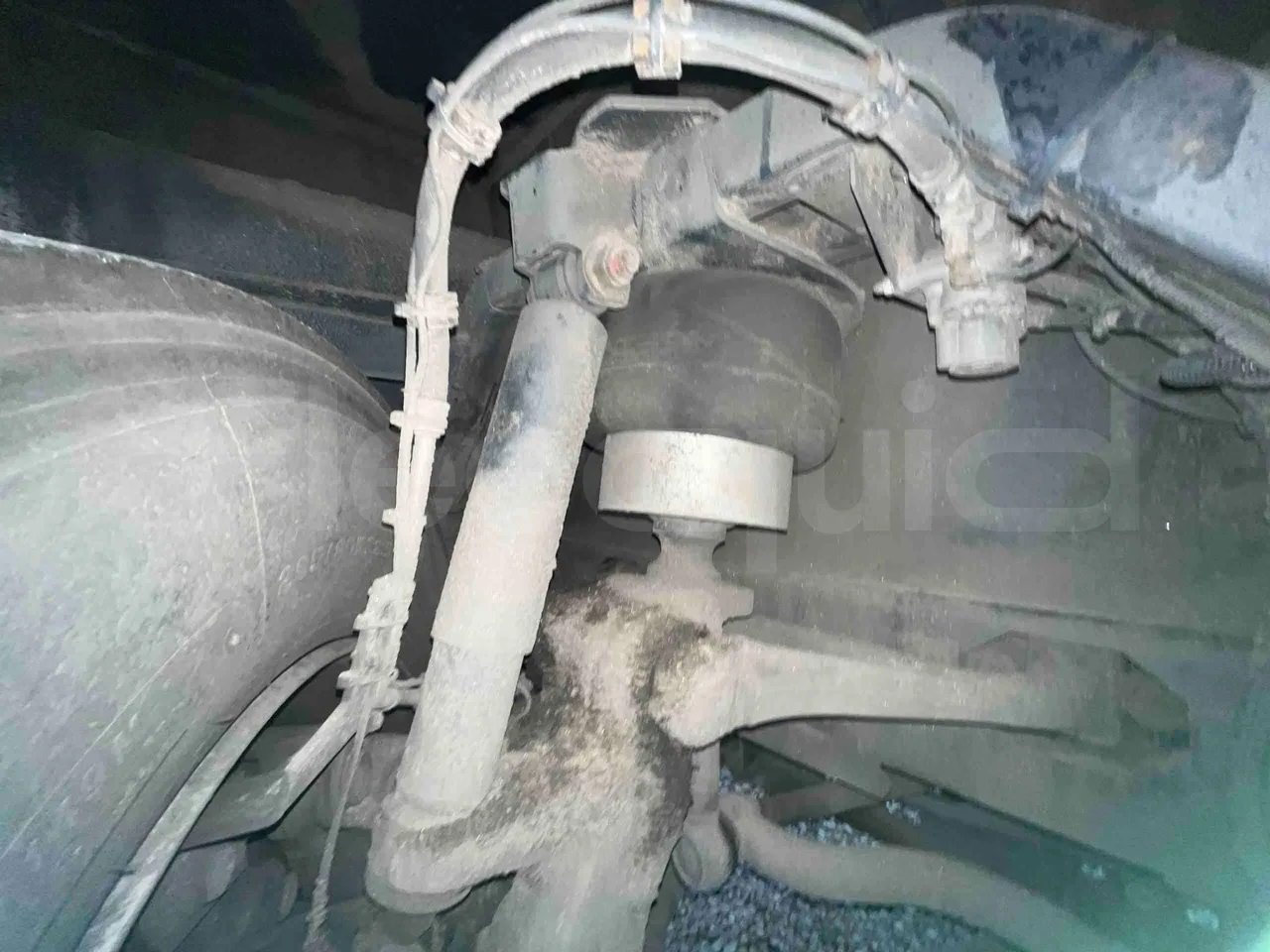 Irizar PB - First Axle Shock Absorbers Left Side