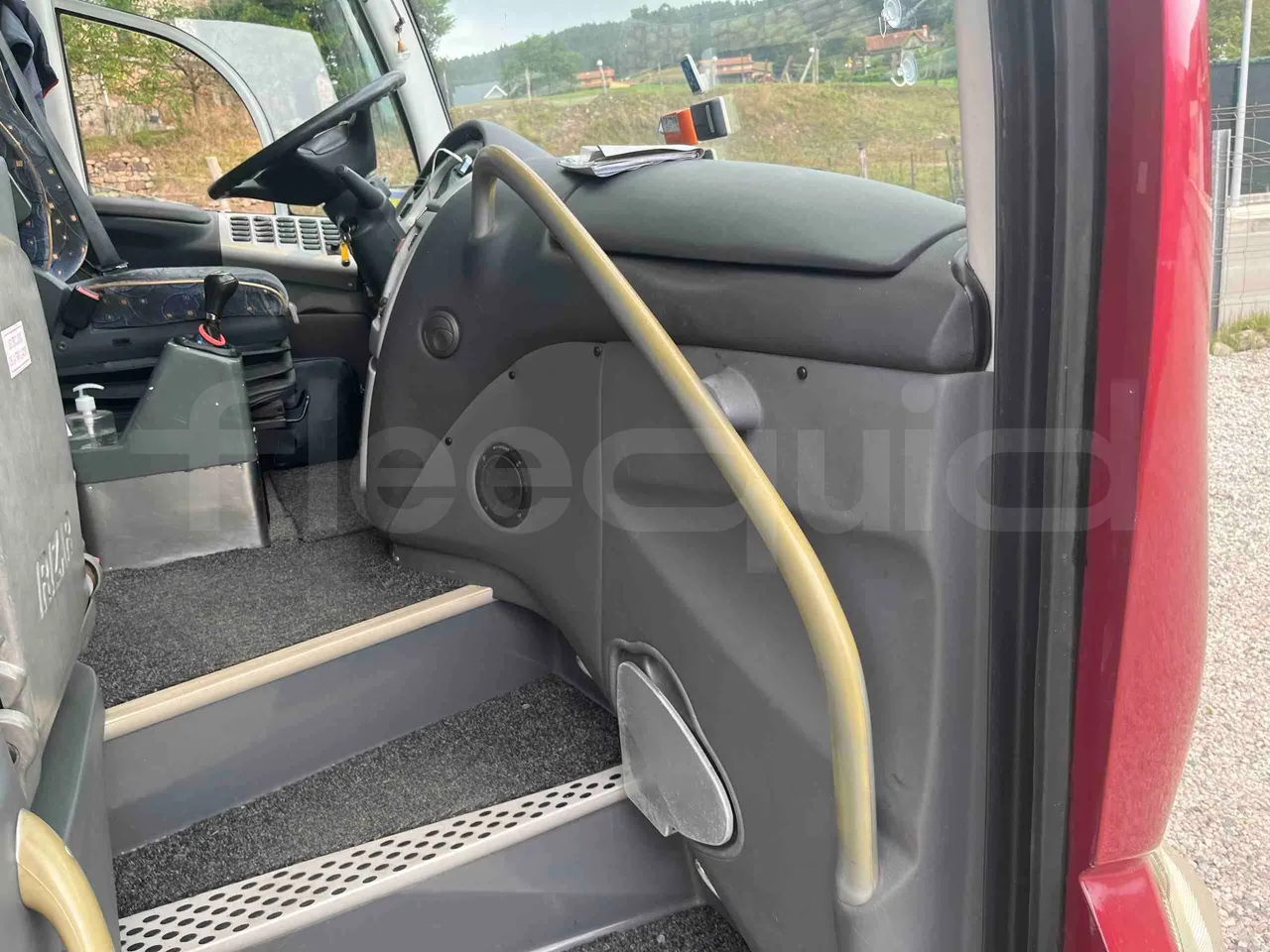 Irizar PB - handrails photo