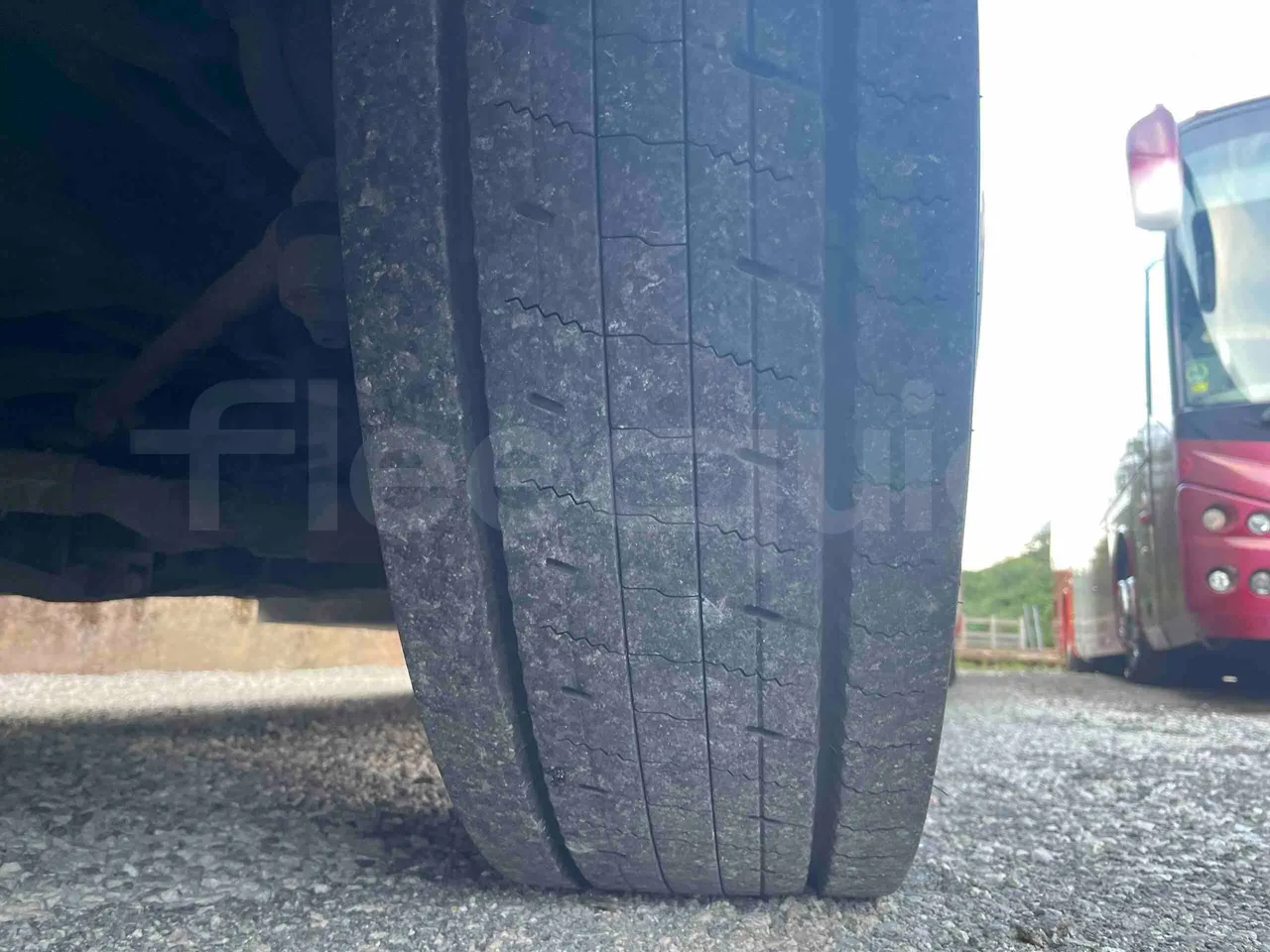 Irizar PB - Second Axle Left Side: Complete Wheel