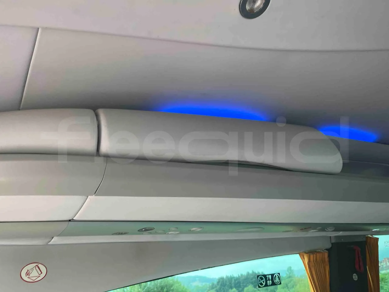 Irizar PB - Overhead Compartments
