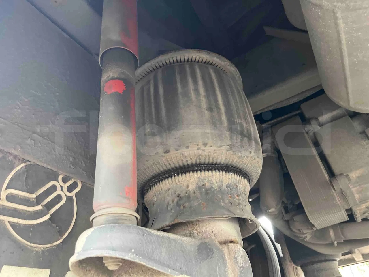 Irizar PB - Third Axle Second Shock Absorbers Left Side