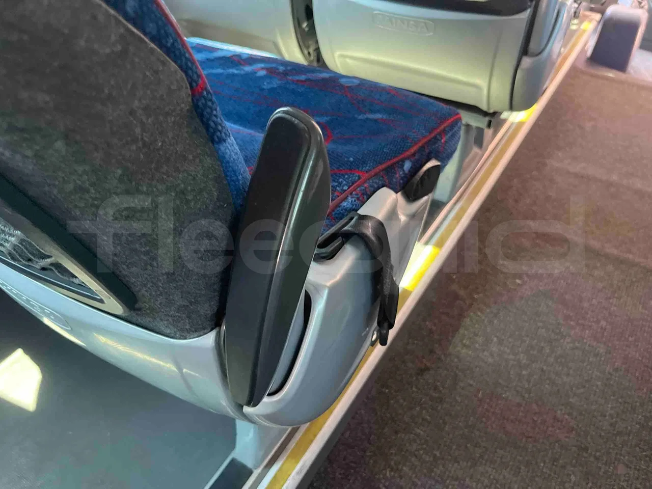 King Long XMQ6900 - armrest detail photo