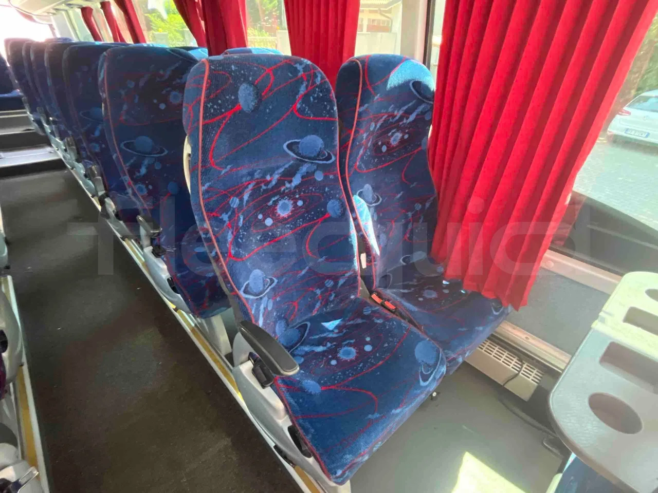 King Long XMQ6900 - single seat detail