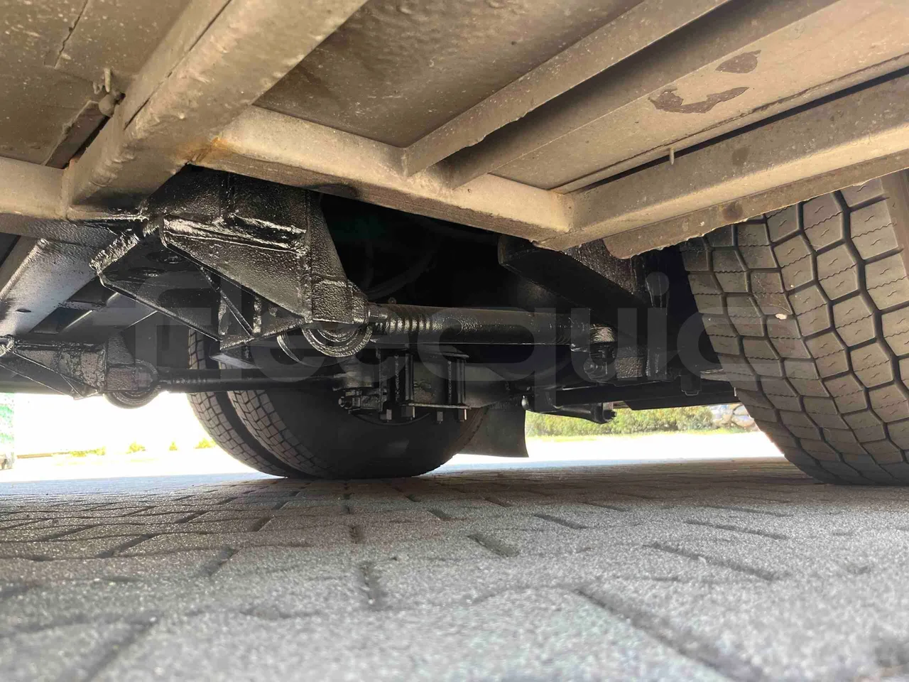 King Long XMQ6900 - differential photo