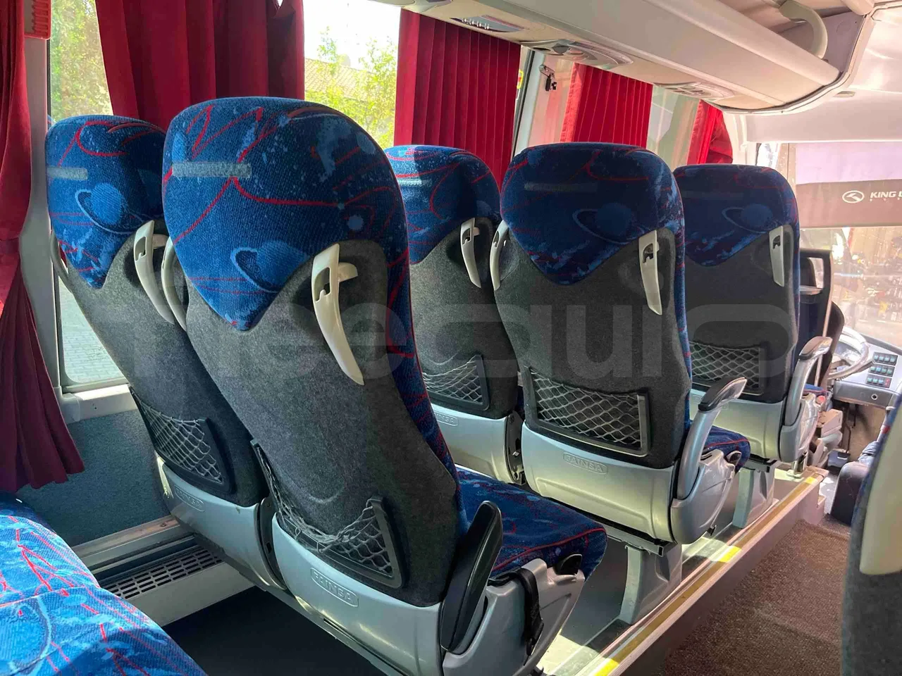 King Long XMQ6900 - disabled area photo