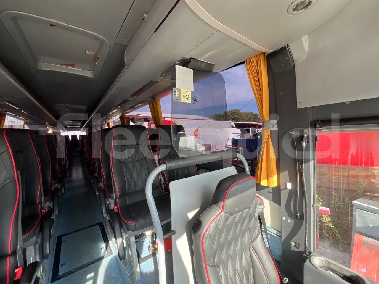 Volvo B12B 6X2 - EUR4 - 338kW -14.995m - driver microphone accessories photo