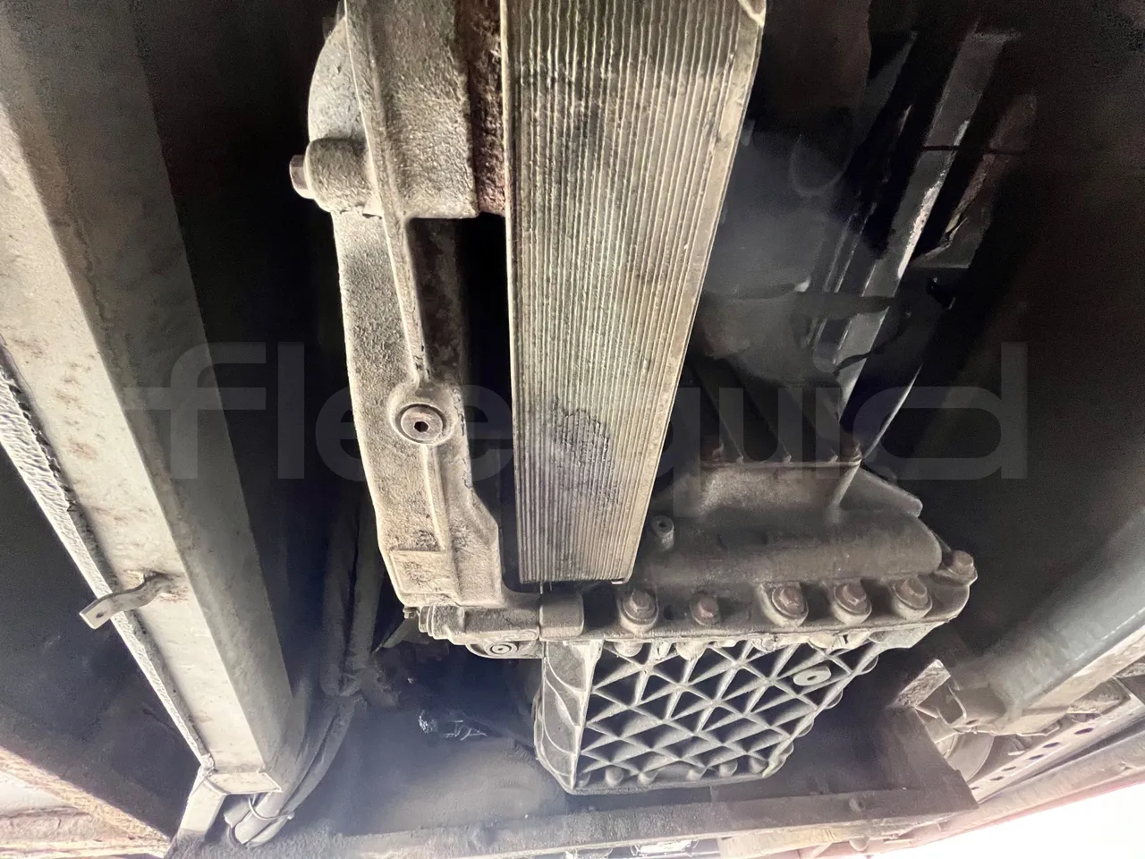 Volvo B12B 6X2 - EUR4 - 338kW -14.995m - gearbox photo