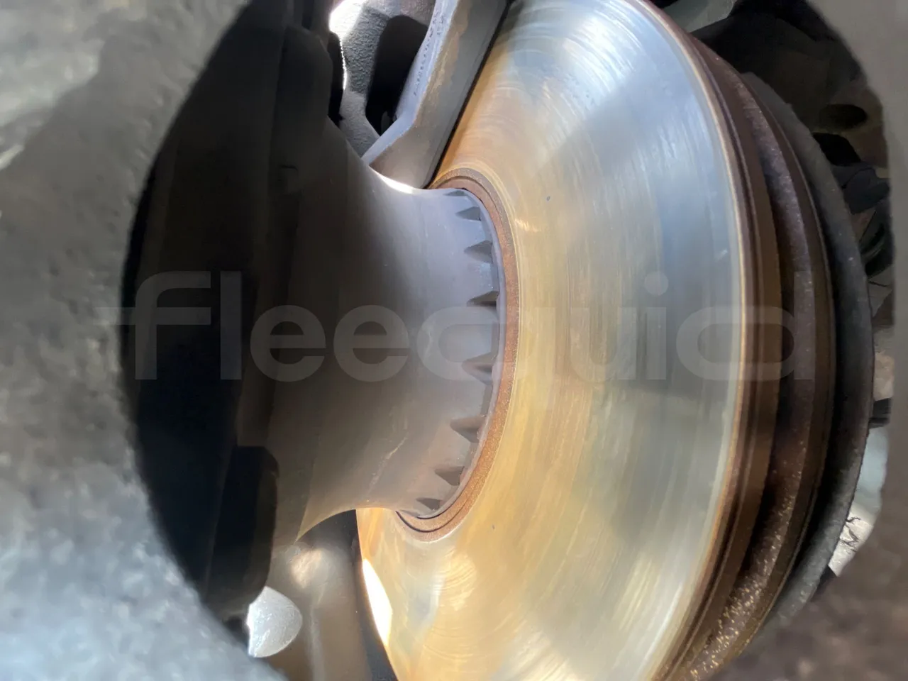 Volvo B12B 6X2 - EUR4 - 338kW -14.995m - front axle left side