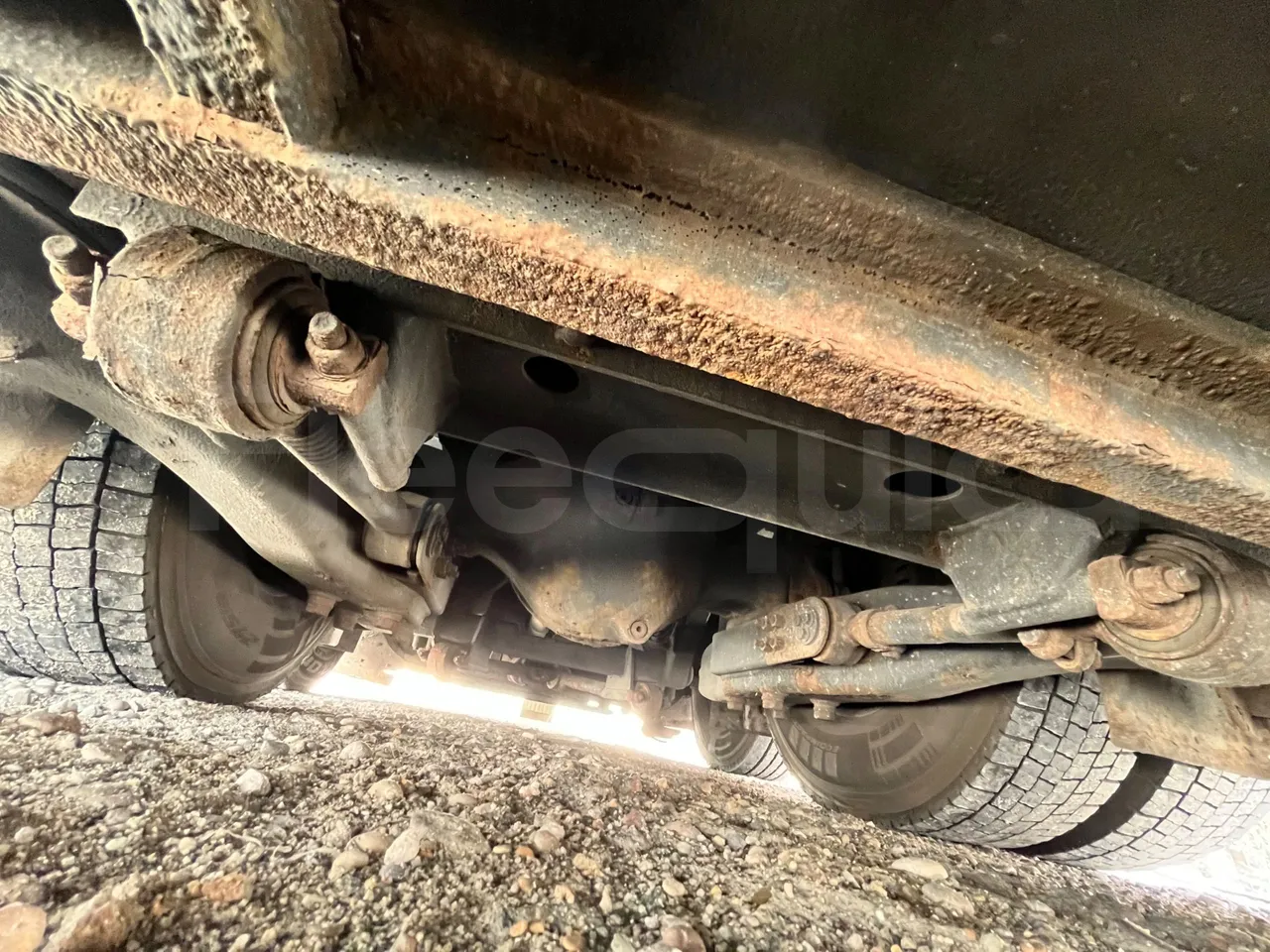 Volvo B12B 6X2 - EUR4 - 338kW -14.995m - axle 3 right side