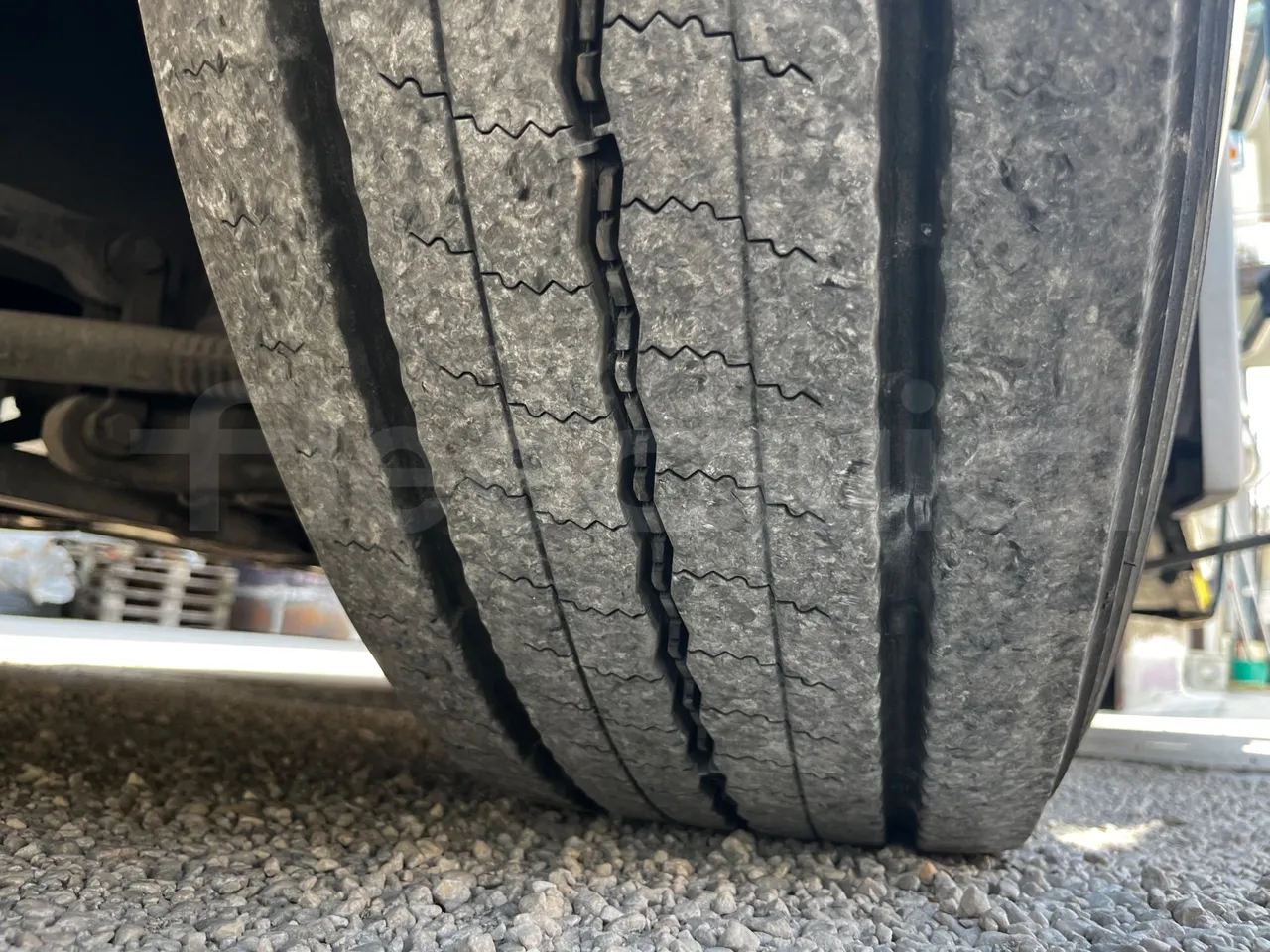 Irizar Century - Second Axle Left Side: Complete Wheel
