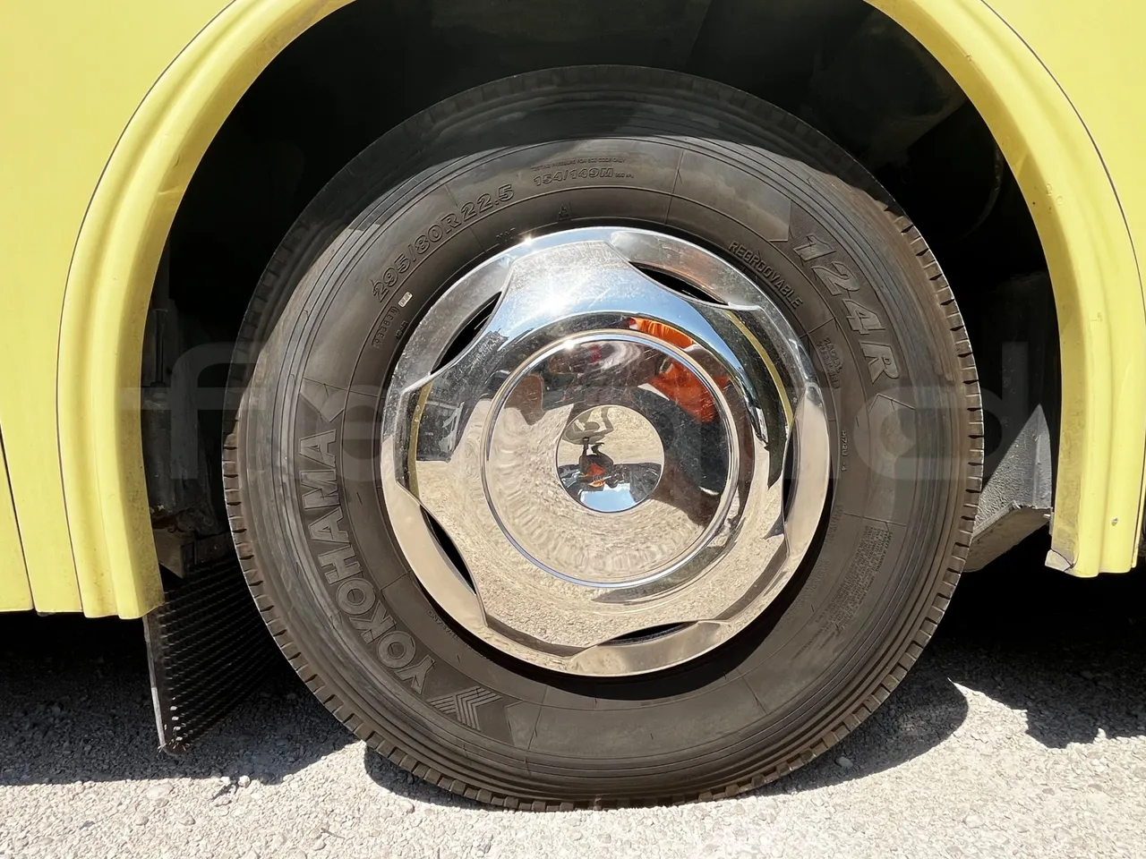 Irizar Century - First Axle Left Side: Tyre Size