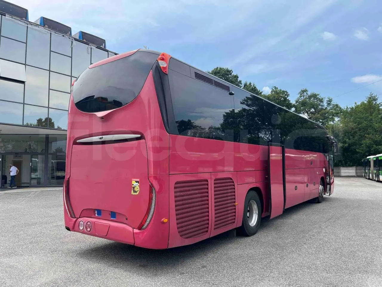 Iveco Magelys - 3/4 right rear doors open
