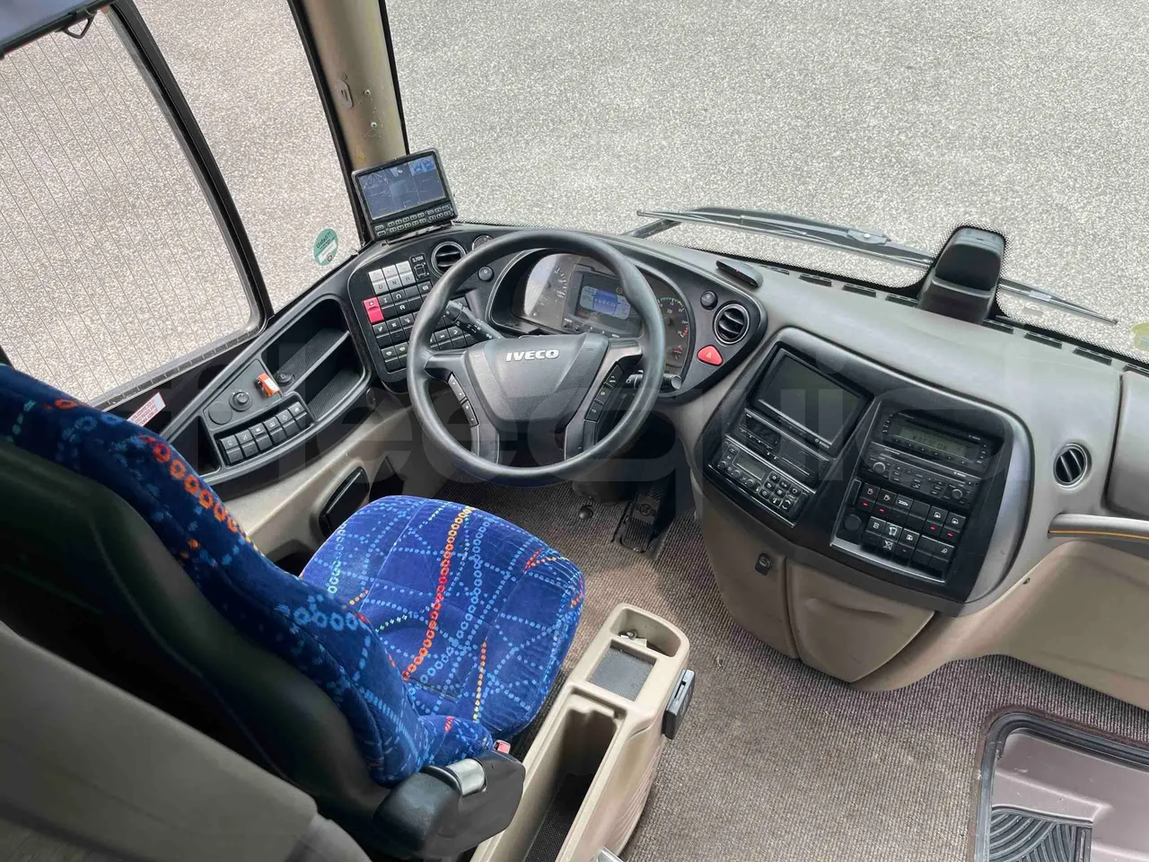 Iveco Magelys - buttons panels on