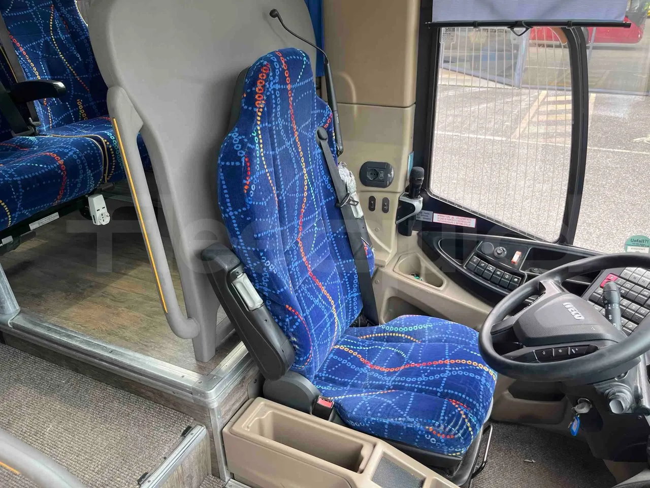 Iveco Magelys - driver's seat photo