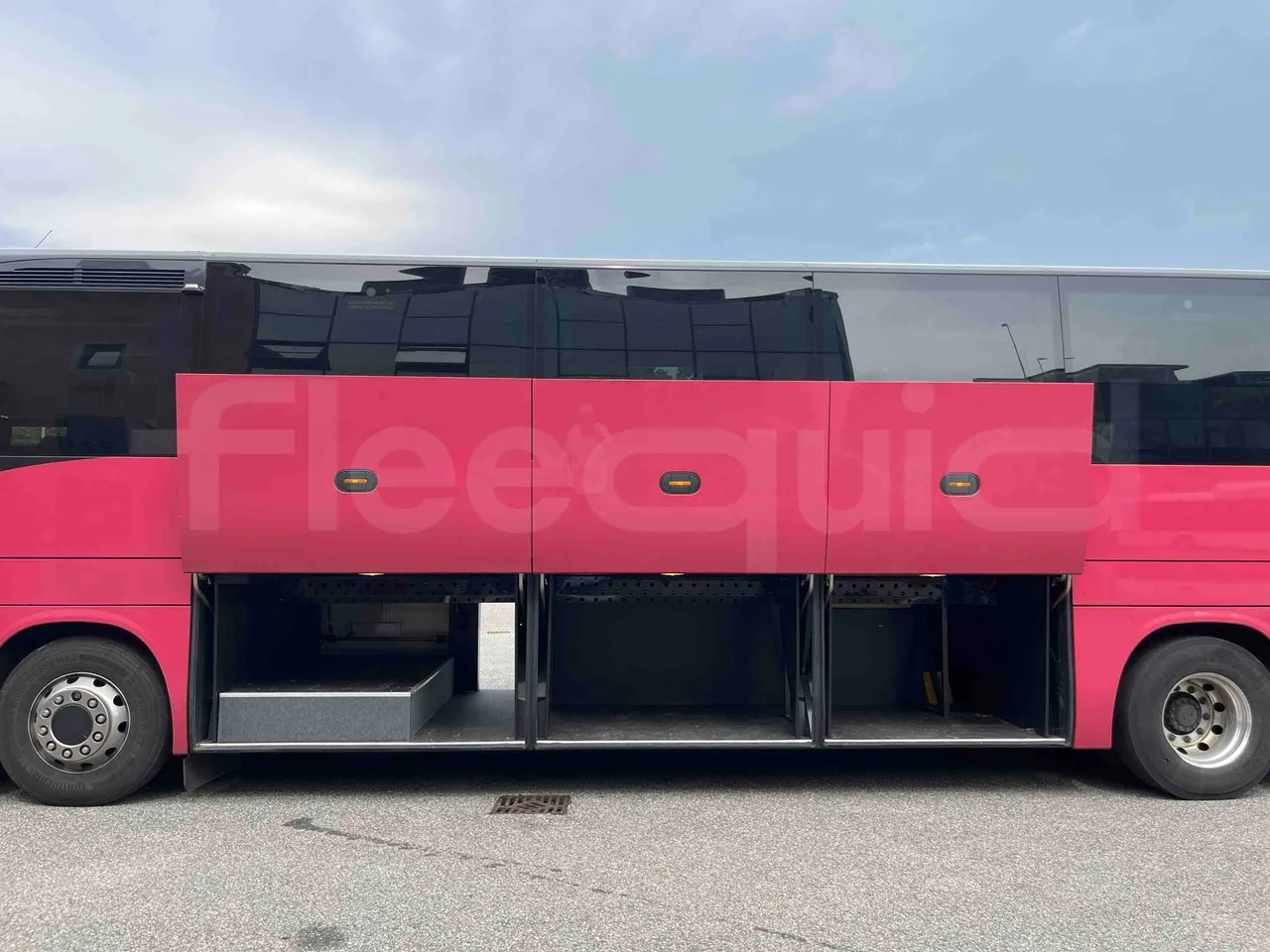 Iveco Magelys - luggage rack photo