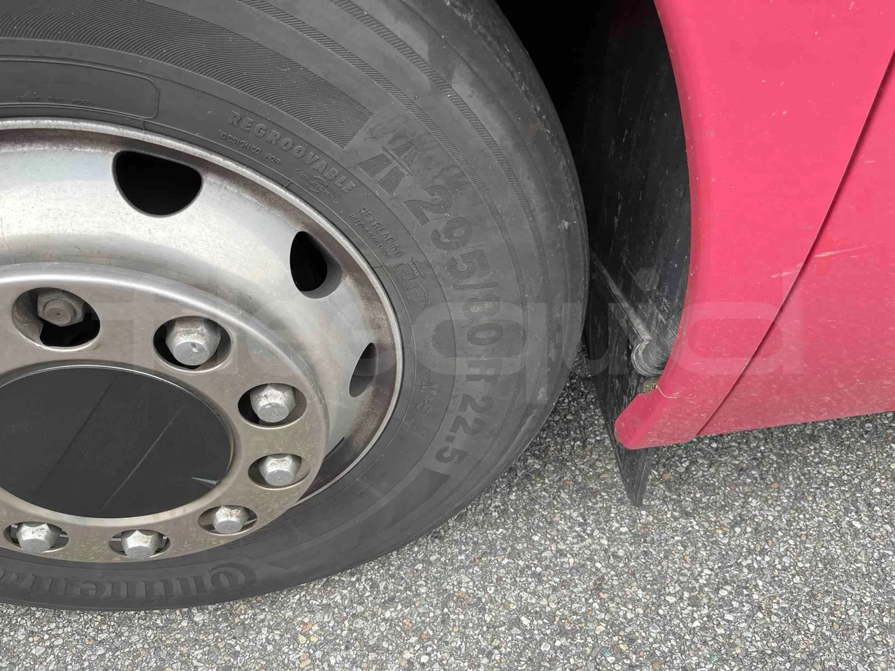 Iveco Magelys - front left tire measurements