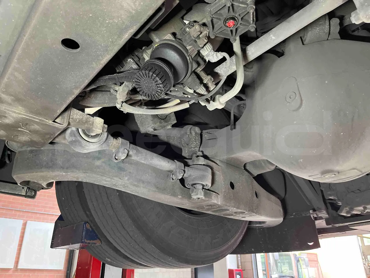 Iveco Magelys - axle 3 right side