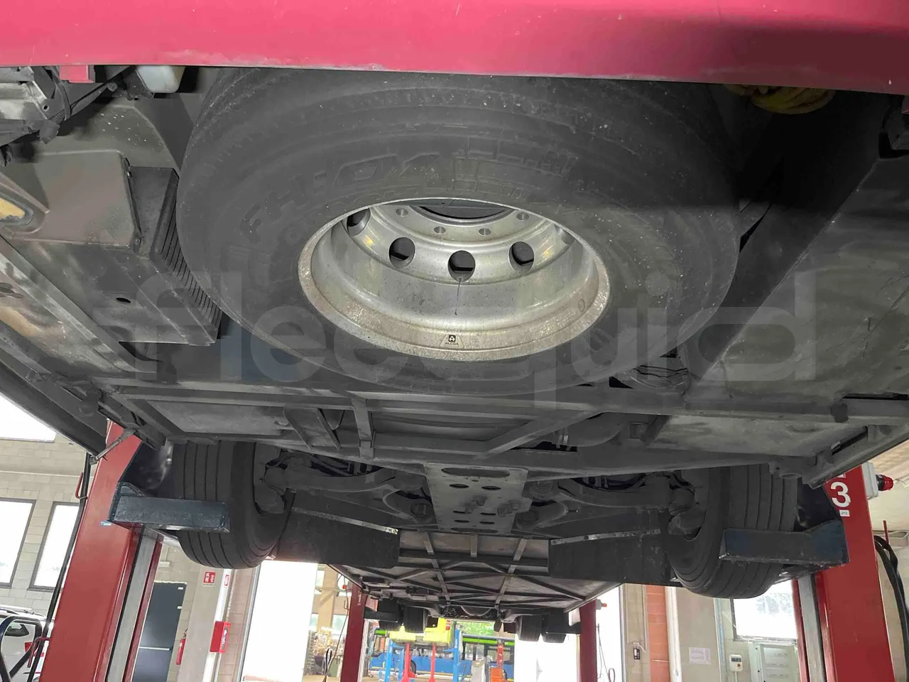 Iveco Magelys - front undercarriage from front