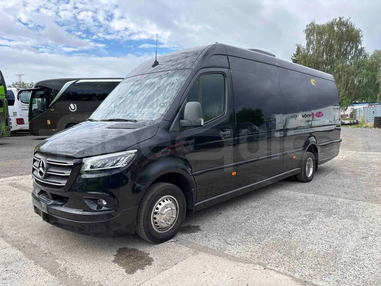 Mercedes-Benz Sprinter - 3/4 front left