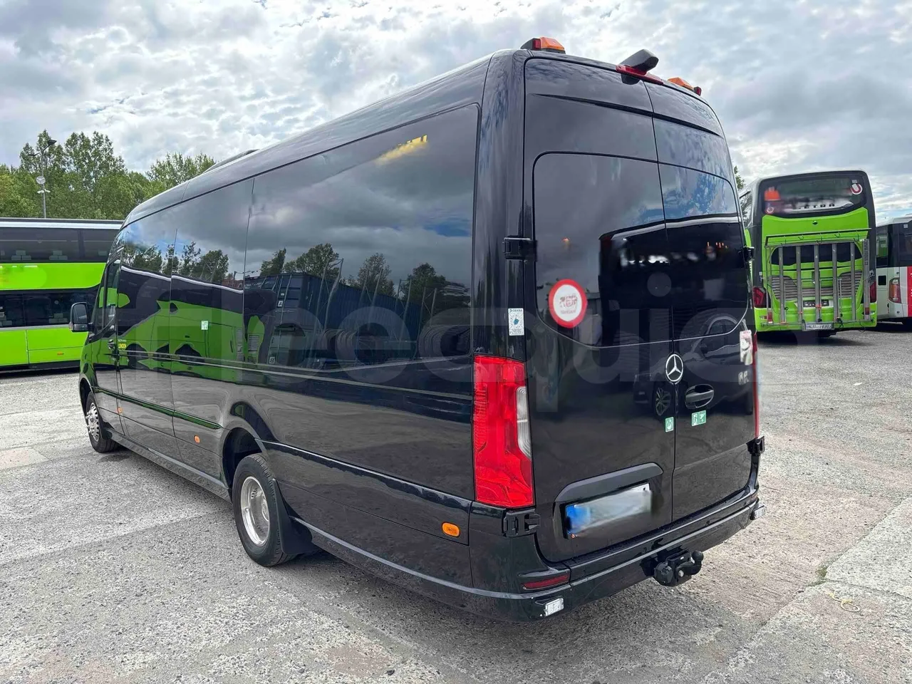 Mercedes-Benz Sprinter - 3/4 left rear side
