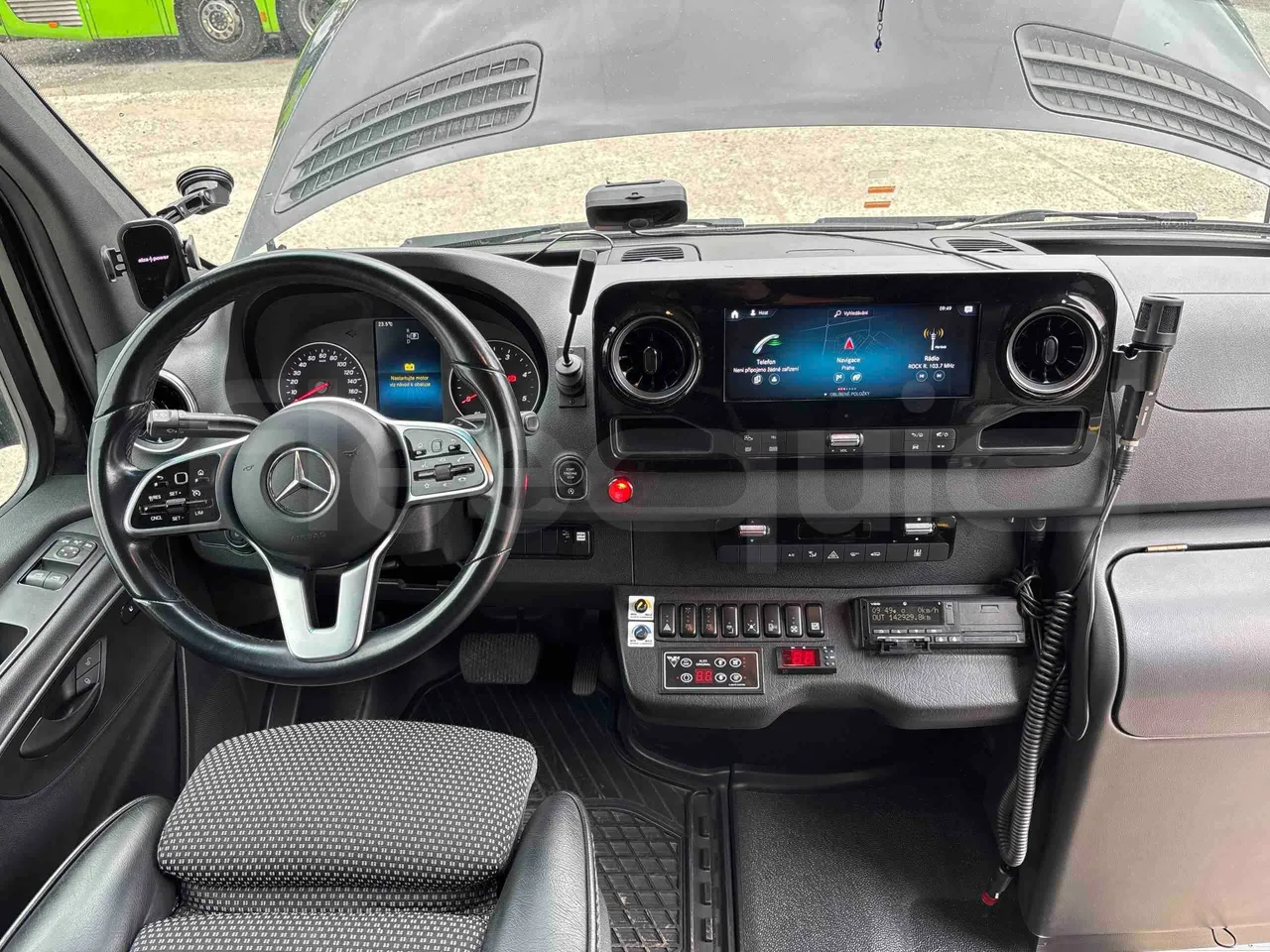 Mercedes-Benz Sprinter - buttons panels on