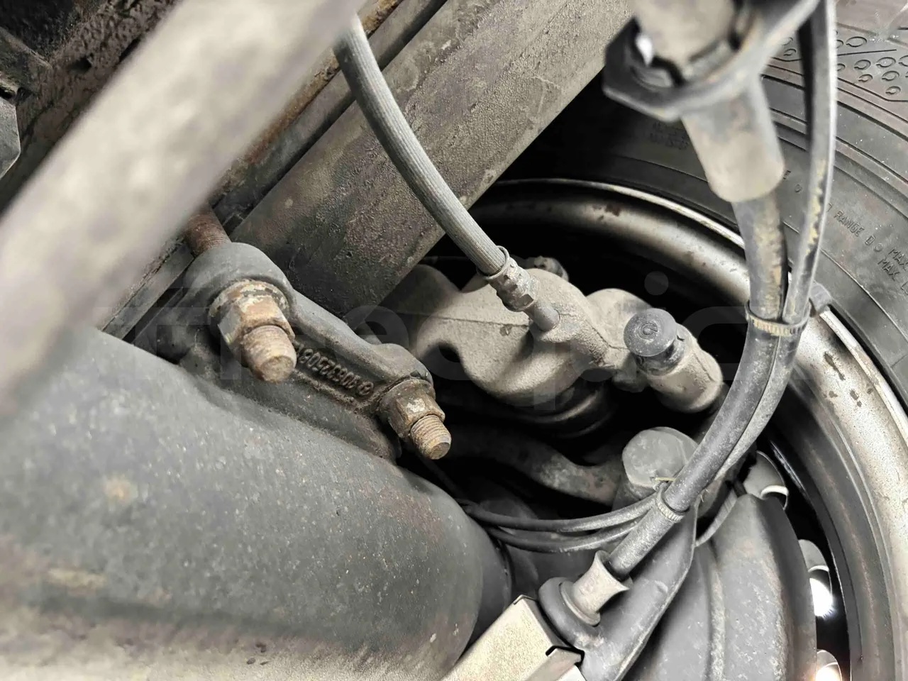 Mercedes-Benz Sprinter - axle 2 caliper brakes left