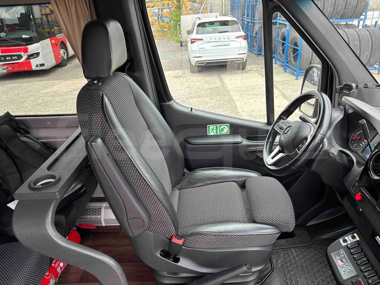 Mercedes-Benz Sprinter - driver's seat photo