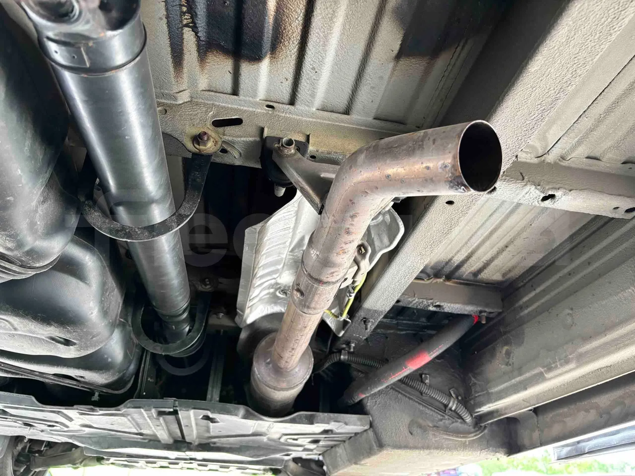 Mercedes-Benz Sprinter - exhaust photo