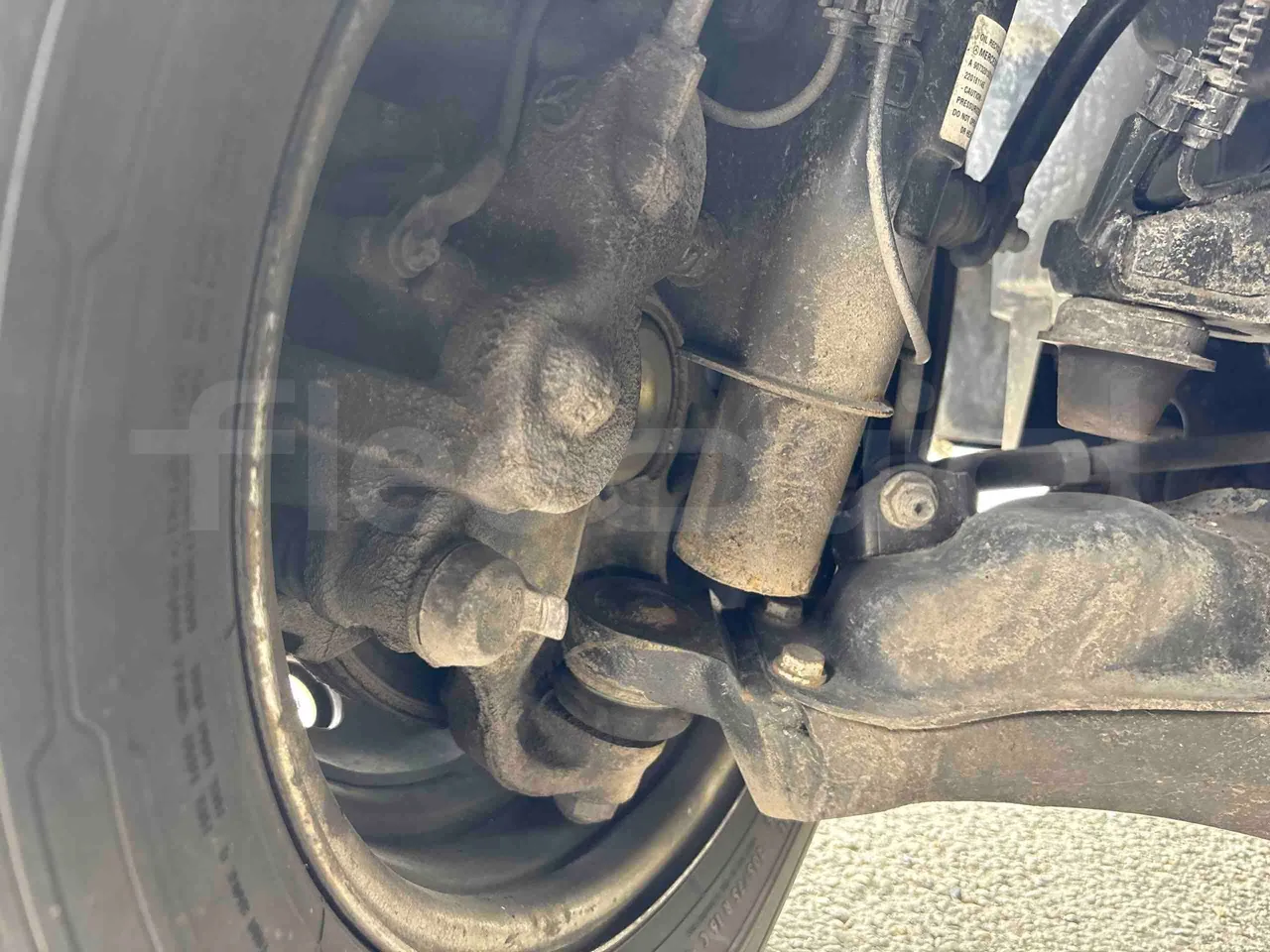Mercedes-Benz Sprinter - front brake calipers left