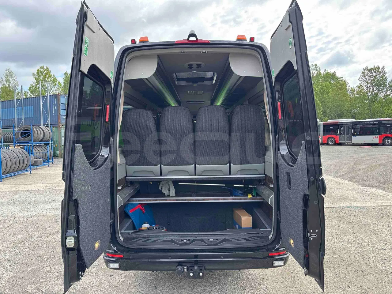 Mercedes-Benz Sprinter - luggage rack photo