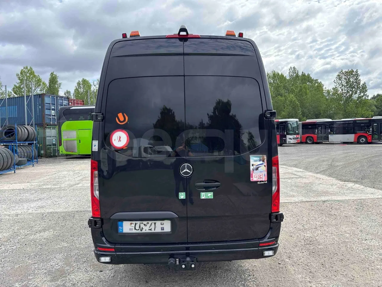 Mercedes-Benz Sprinter - rear hatch closed