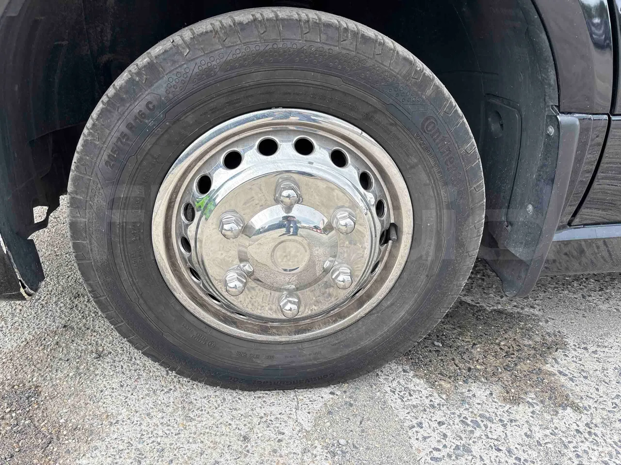 Mercedes-Benz Sprinter - front left tire measurements