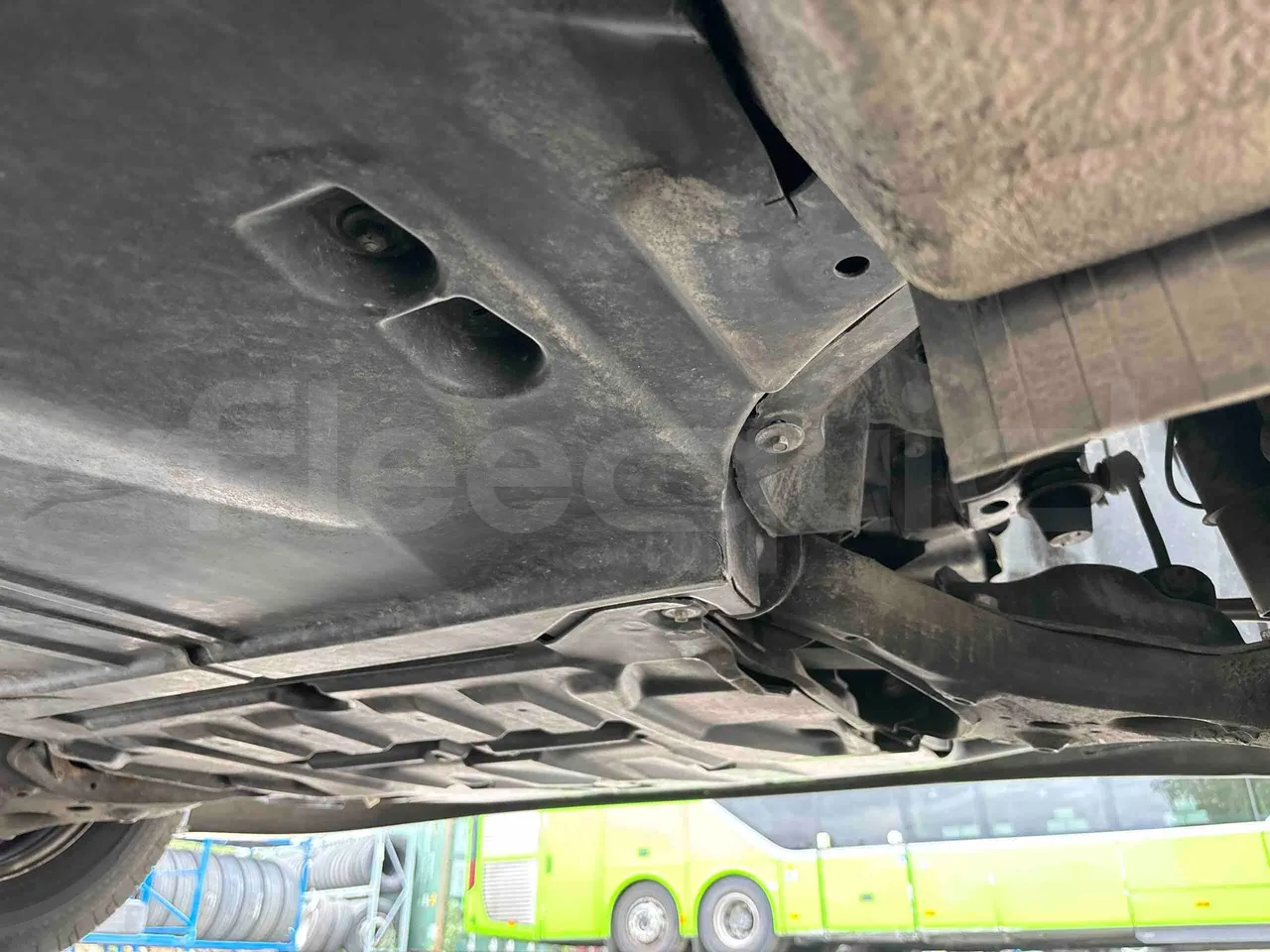 Mercedes-Benz Sprinter - front axle central